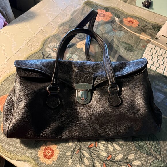 Prada  Vitello Daino Shoulder Bag Black - Picture 1 of 16